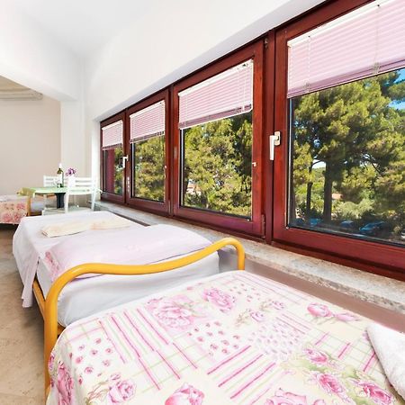 Апартаменты Near Beach And Rovinj Center 4 Экстерьер фото
